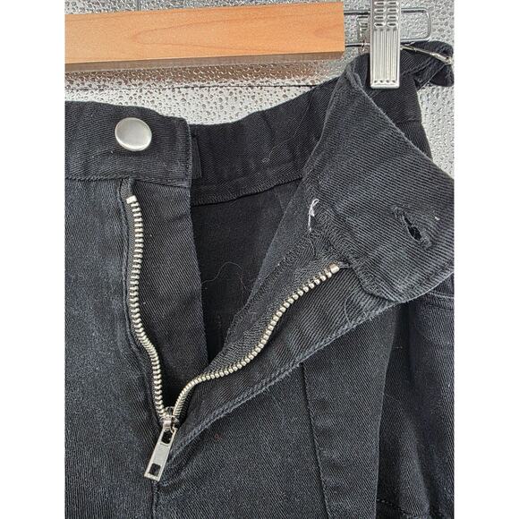 Black Chain-Linked Convertible Pants‎ With Cargo Pockets Size XXS - Picture 8 of 11